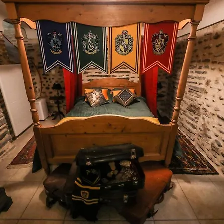 Le Repaire Des Sorciers - Centre - Chateau
