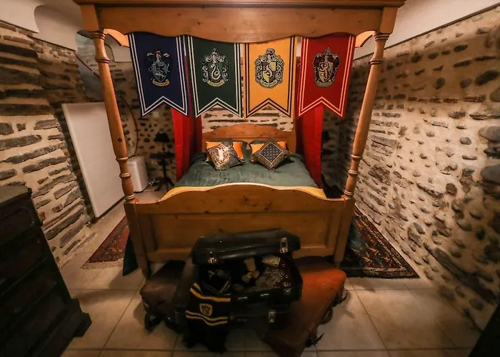 Le Repaire Des Sorciers - Centre - Chateau